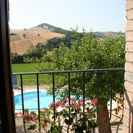 Alloggio per agriturismo Il Casale Società Agricola Semplice Di Barattini Pascucci Doriana E C Pergola