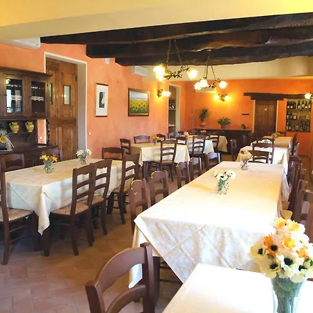 Alloggio per agriturismo Il Casale Società Agricola Semplice Di Barattini Pascucci Doriana E C Pergola