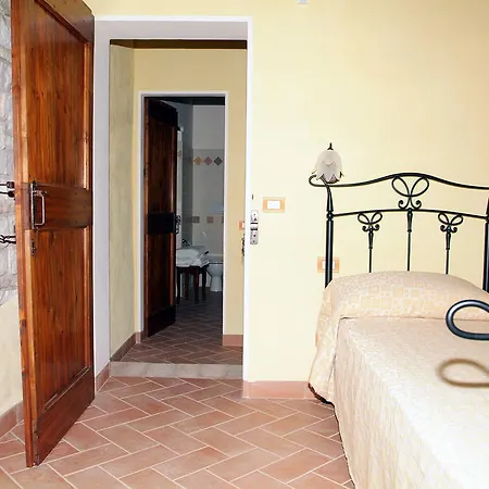 Alloggio per agriturismo Il Casale Società Agricola Semplice Di Barattini Pascucci Doriana E C Pergola