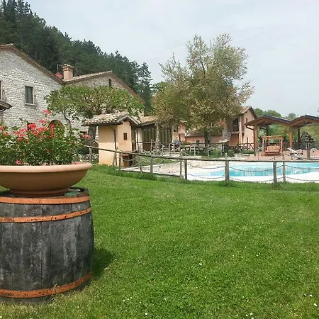Alloggio per agriturismo Il Casale Società Agricola Semplice Di Barattini Pascucci Doriana E C Pergola